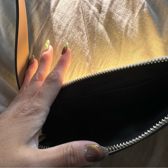 Lot. New cosmetic bags and brand new Kate Spade bag belt. - Picture 7 of 10